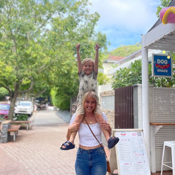 Meet your Posher, Natasha - Picture 1 of 1